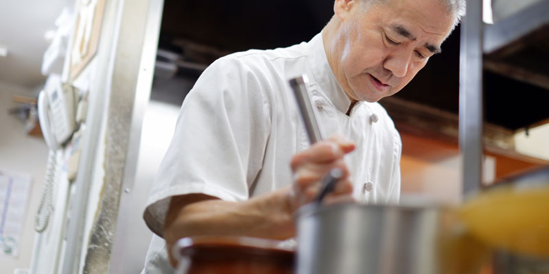 週休0.9日って本当？飲食店オーナーが“休めない理由”とその現実
