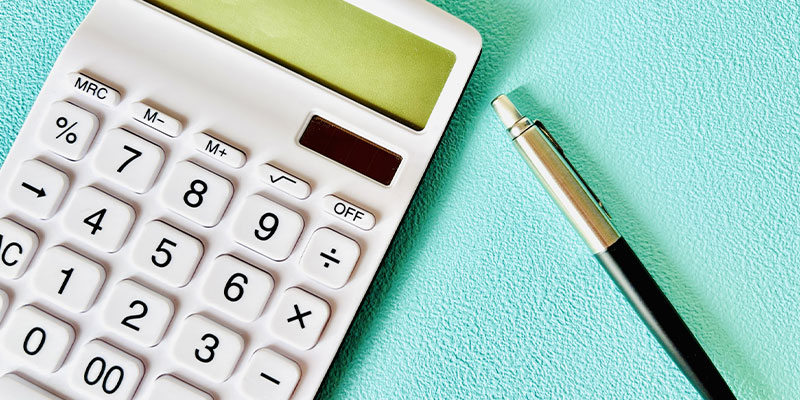 最低賃金1,000円突破で家計にはどんな変化が？｜2025年現在の50代一人暮らしに必要な平均月収を試算してみた