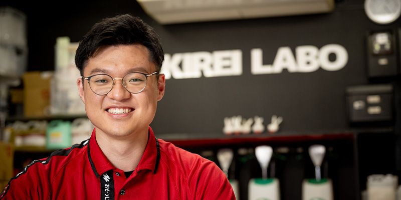 弱冠23歳!若手オーナーに「起業のきっかけ」や「仕事のコツ」を聞いてみました!|おそうじ革命川崎南町店にインタビュー