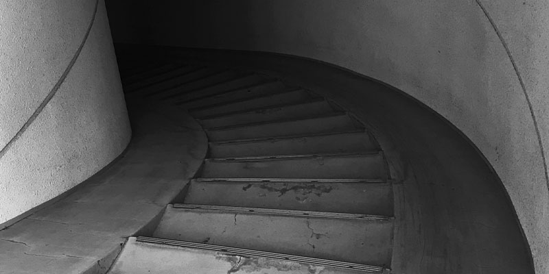 外資系保険会社の営業はなぜ「ヤバい」と言われるのか？ヤバい理由・国内企業との違い・おすすめの転職先をまとめてみました