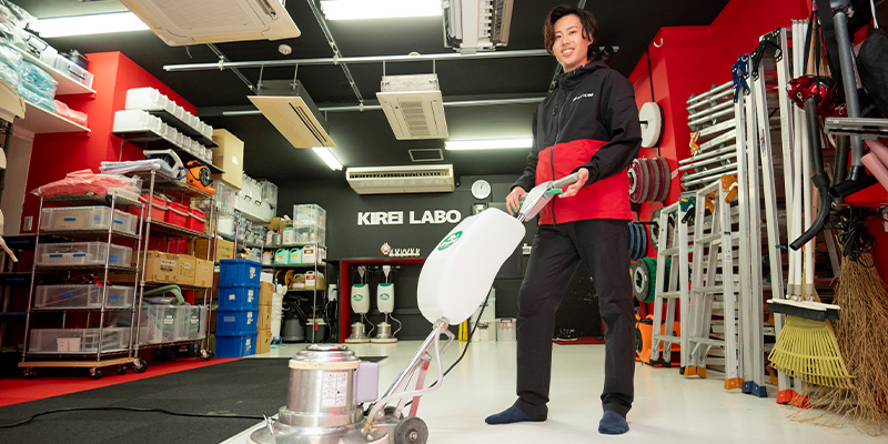 24歳で仲間3人と起業!バイタリティ溢れる若手オーナーに起業について聞いてみました!|おそうじ革命 千葉船橋北本町店にインタビュー