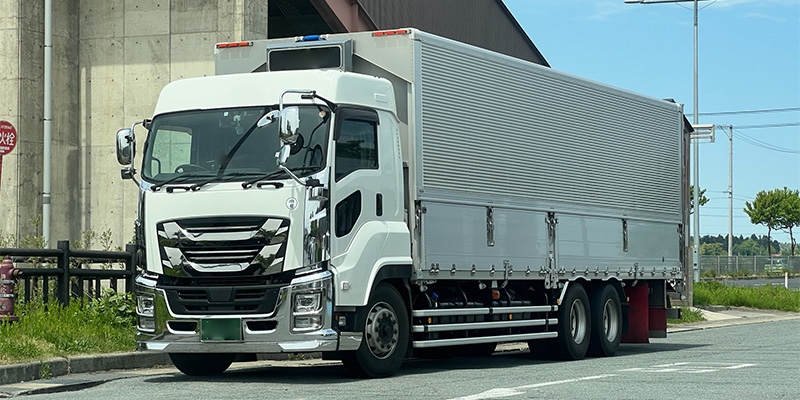 「長距離ドライバーは“ヤバい”」一体なぜ？5つの理由と業界の将来性〜おすすめの転職先まで解説
